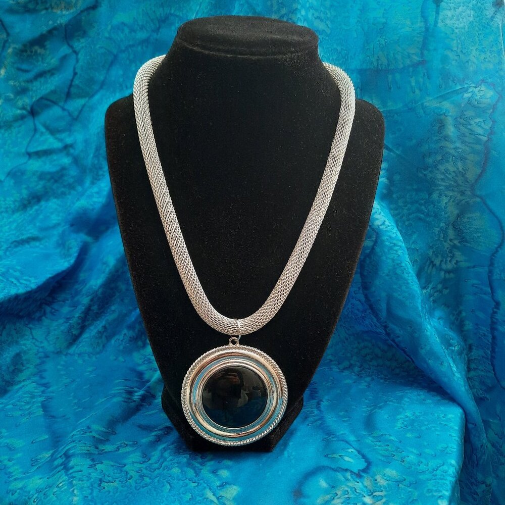 Black/Silver Circle and Mesh Necklace